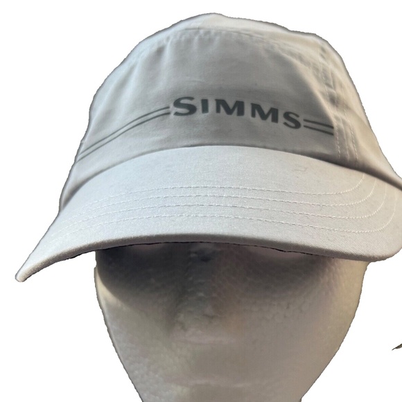 Simms Fishing Hat 50+ UPF Womens SB Light Gray NWT New Super light Perforated - Picture 2 of 8